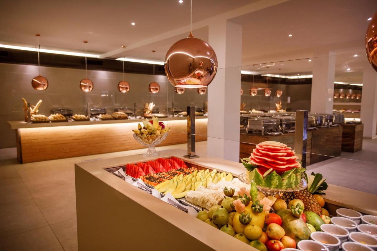 La Torre Resort - Все включено Порту-Сегуру Экстерьер фото The buffet at the hotel