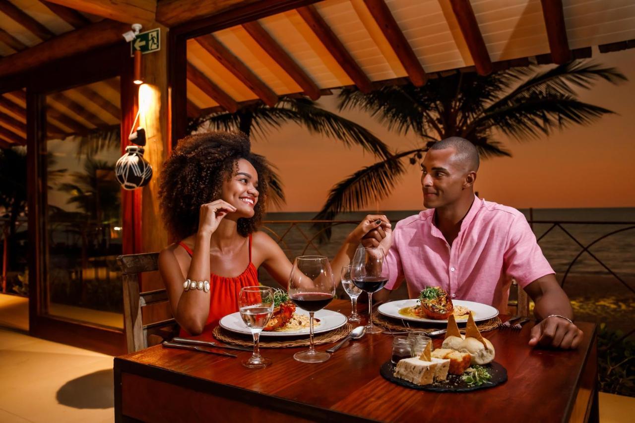 La Torre Resort - Все включено Порту-Сегуру Экстерьер фото A couple dining at a restaurant