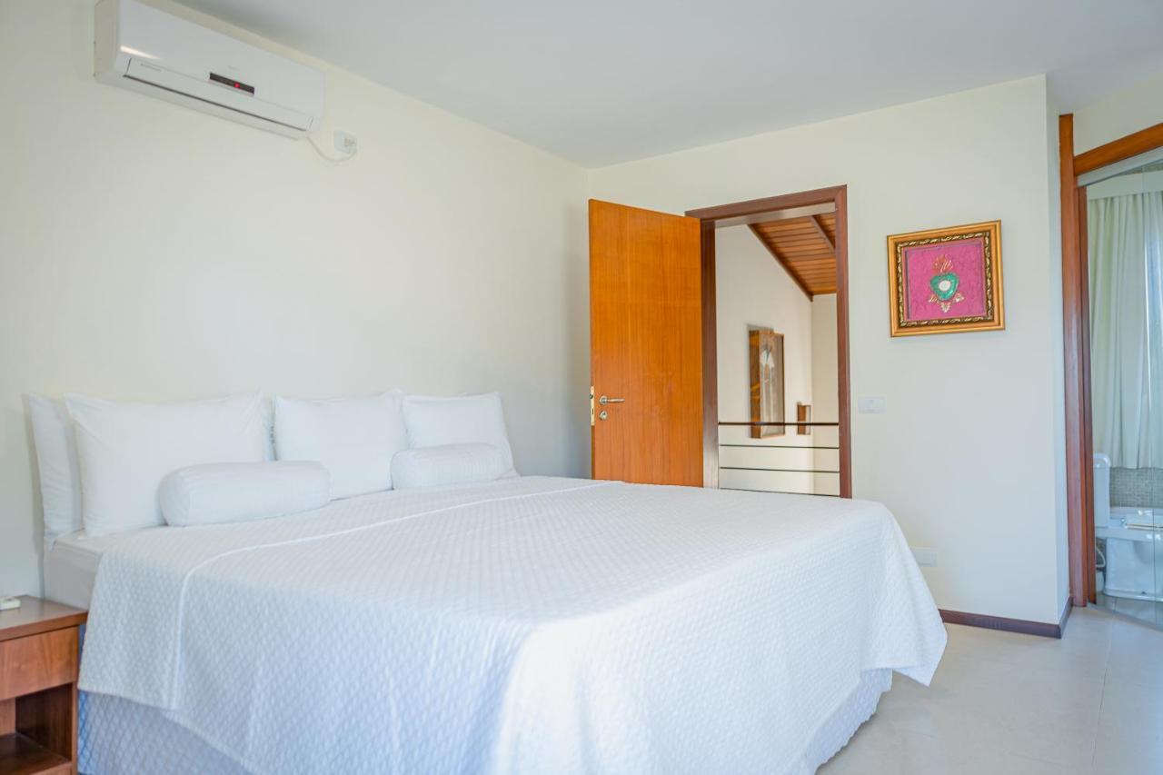 La Torre Resort - Все включено Порту-Сегуру Экстерьер фото A bedroom with a split-type air conditioner